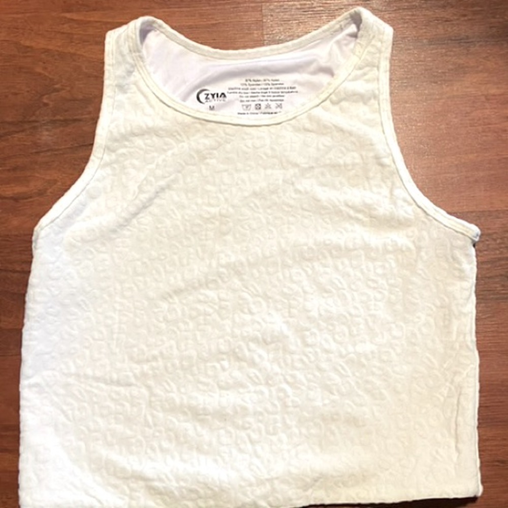 Zyia active wear. Crop top